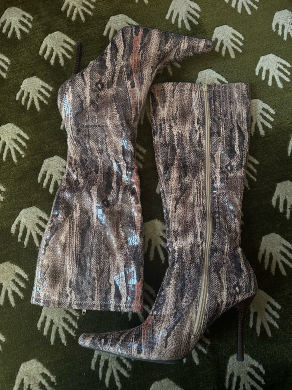 Luichiny Snakeskin Pointed Toe Stiletto Knee Boots